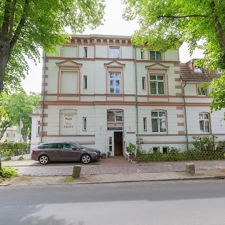 Haus Troja Guest house 3*